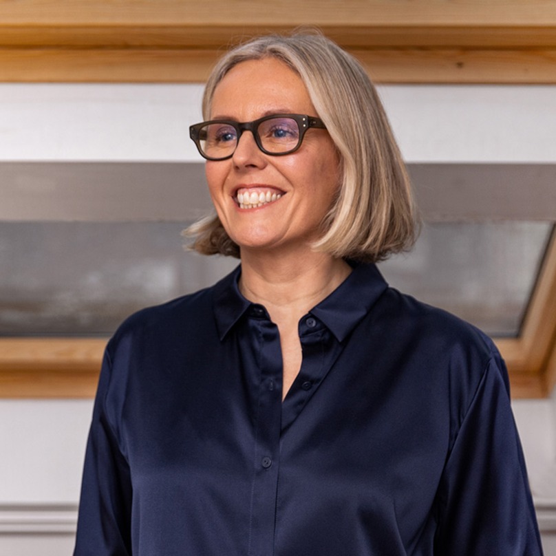Kirsten Syrett